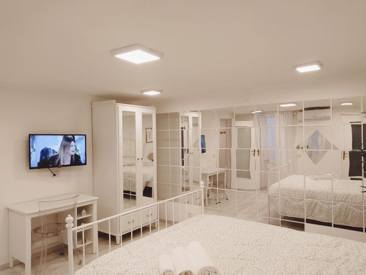 Interno25 Apartman Taranto Kültér fotó